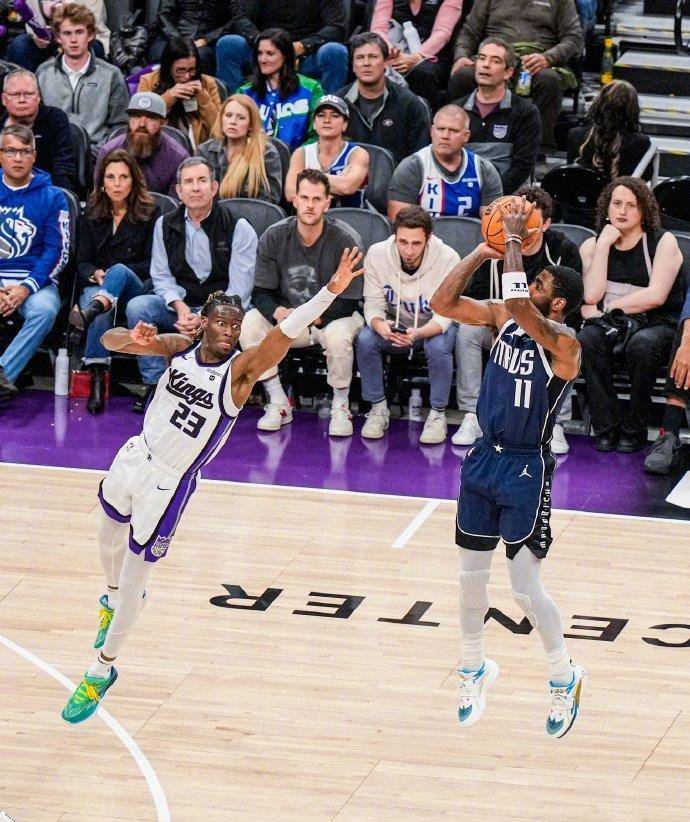 独行侠翻盘青岛队,福克斯关键制胜 独行侠翻盘青岛队,福克斯关键制胜