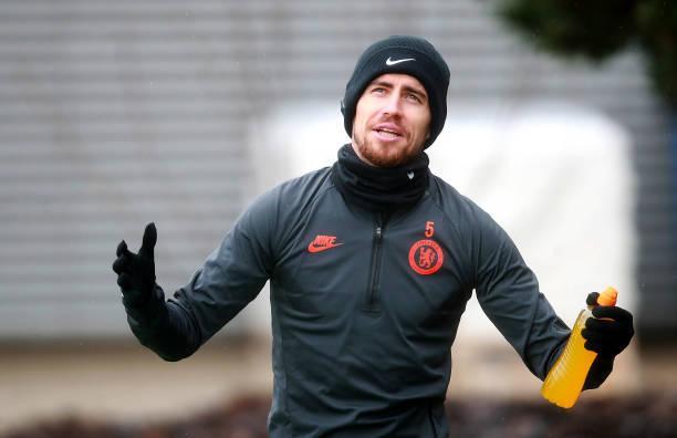 拜仁横扫瑞士，若日尼奥高光表现