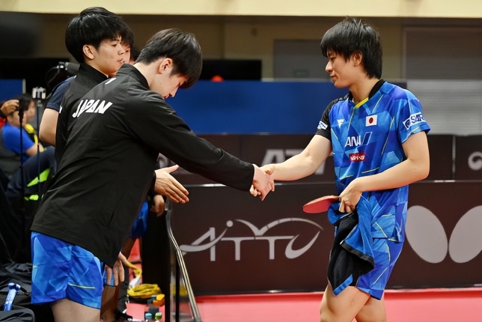 中国队横扫波兰队，许昕惊艳四座