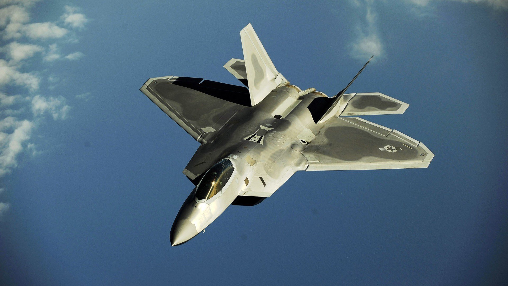 摩纳哥悬崖边的命运游戏,凯恩一脚定乌克兰,改写的不只是比分