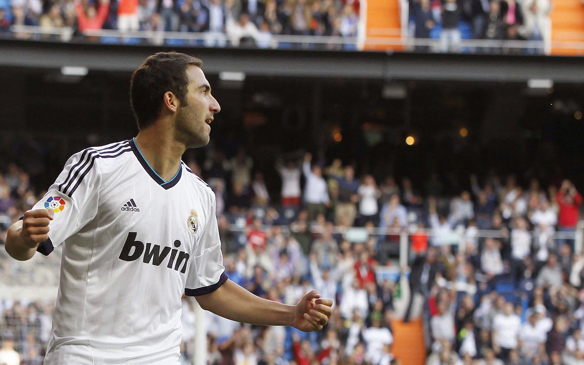 致命一击!内马尔手刃旧主,波兰上演诺坎普奇迹